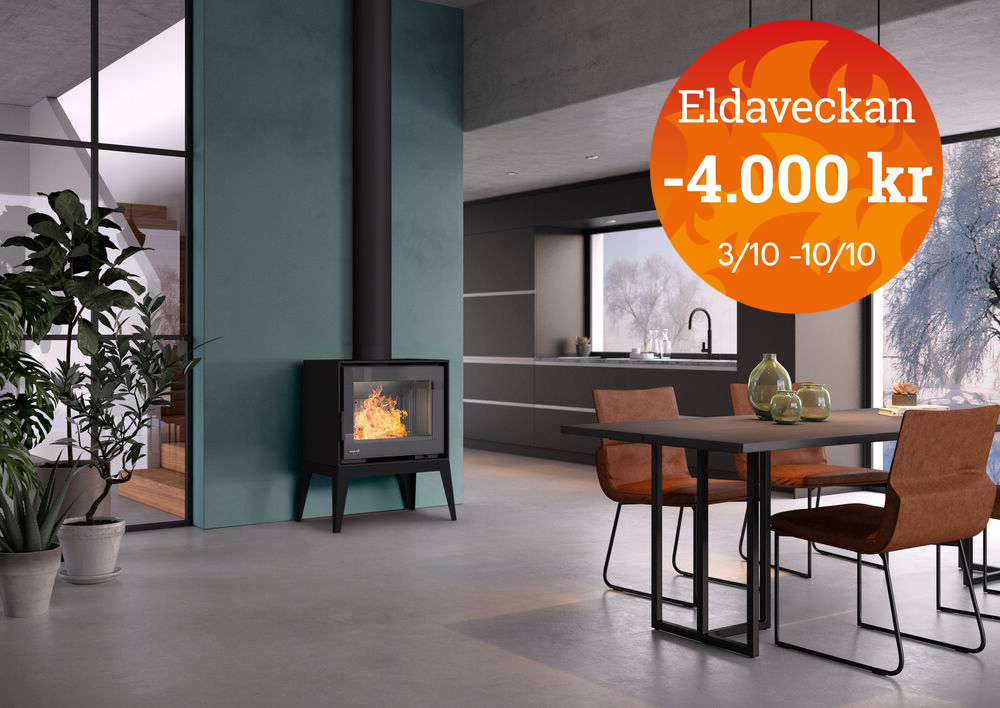 Modernt vardagsrum med kamin, växter och matplats. Eldaveckan-erbjudande: 4.000 kr rabatt 3/10-10/10.